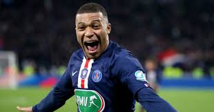 La prétention, c'est plutôt de se vanter de viser des choses qui ne sont pas du tout à ta portée, qui ne sont pas pour toi. Psg Chief Reveals Scenario That Could Lead To Mbappe Sale Next Season