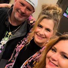 Meeting new people at event