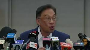 Pejabat ahli majlis mesyuarat kerajaan, aras 6, blok 8 (mabna mbi), kompleks. Menghadap Ydp Agong Tapi Tak Bawa Senarai Nama Ahli Parlimen