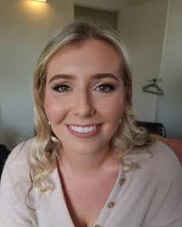 SUNSHINE COAST MAKEUP ARTIST (@victoria.gunn) • Instagram photos and videos