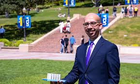 ماهر القاضي عالم مصري يصنف ضمن أكثر 10 قادة مؤثرين بمجال التنقل الكهربائي  لعام 2025 - الشبكة مباشر