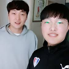 페미니스트 래퍼에게 이런 댓글 남긴 진용진. ì§„ìš©ì§„ë‹˜ê³¼ ì´¬ì˜í–ˆìŠµë‹ˆë‹¤ êµ¬ì¸êµ¬ì§ ì˜¨ì—ì–´ë§