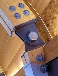 Dach Fur Veranderungen Machen In 2020 Holzarchitektur Holz Und Metall Holzrahmen