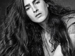 Beauté : Edward Bess, pleins fards