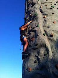 Learning to climb can be a bit daunting for beginners. Hd Wallpaper Climbing Rock Climbing Girl Climber Sport Climbing Gear Wallpaper Flare