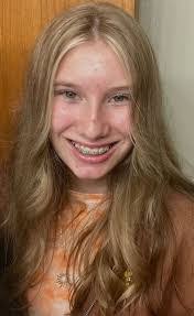 Holly Mccleary's Instagram, Twitter & Facebook