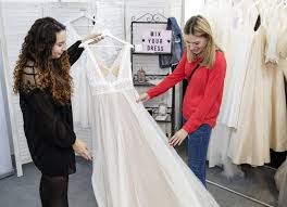 Das brautkleid stellt für die meisten damen eines der wichtigsten kleidungsstücke in ihrem leben dar. Karlsruher Hochzeits Und Festtage Am 18 Und 19 Januar 2020 Ideen Und Trends In Karlsruhe Fur Das Schonste Fest Im Leben Karlsruhe