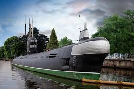 Выходить в море — это опасное дело, поэтому моряки соблюдают довольно необычные традиции. Na Territorii Muzeya Mirovogo Okeana Otmetili Den Moryaka Podvodnika Obshestvo Sobytiya Obshestvo Aif Kaliningrad