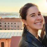 Carolyn Bechard's Instagram, Twitter & Facebook