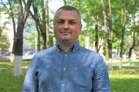 Daca stai un pic si te gandesti ca. Medicul Èi Donatorul Vitalie Purice In Doar 30 De Minute Atat Cat DureazÄ O Donare De Sange PoÈi Contribui La Salvarea A Trei VieÈi Ministerul SÄnÄtÄÈii Muncii Èi ProtecÅ£iei Sociale