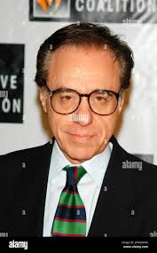 Photo by: Peter Kramer/STAR MAX/IPx 1/7/22 Director, Peter Bogdanovich has  passed away at age 82. STAR MAX File Photo: 10/29/02 Peter Bogdonovich at  the Creative Coalition Gala Benefit. (NYC Stock Photo