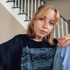 Colleen Lillis's Instagram, Twitter & Facebook