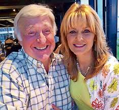 He's back! Lambert takes center stage