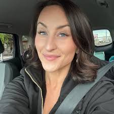 Stacy Converse's Instagram, Twitter & Facebook