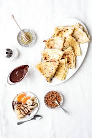 Pate A Crepes Une Recette Facile Rapide Et Sans Repos Recette En 2020 Pate A Crepes Recette Facile Photo Alimentaire