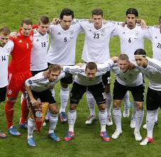 Griechen2.png griechen.jpg so sicher ist das spiel auch wieder nicht. Fussball Em 2012 Alle News Zur Europameisterschaft Aus Polen Ukraine Welt
