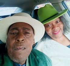 Yal help me wish a Happy Anniversary to my honey!!