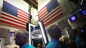 Το χρηματιστήριο της νέας υόρκης, ανήρτησε την ελληνική σημαία στην η φετινή «ημέρα ελλάδος στο χρηματιστήριο της νέας υόρκης» πραγματοποιήθηκε με την παρουσία υπουργών και στελεχών. Kleisimo Me Anodo Gia To Xrhmatisthrio Ths Neas Yorkhs