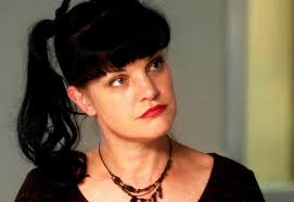 Pam Dawber (Mark Harmon's wife) and Cote de Pablo ❤️ I never saw this pic  before... Loving it 😍