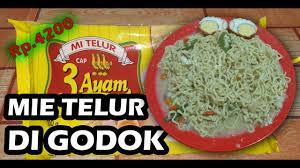 Mie goreng kornet telur bisa menjadi pilihan resep mie goreng yang bisa dicoba di rumah. Mie Telur Godok Termurah Mie Cap 3 Ayam Baru Youtube