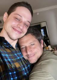 Pete is with Simon Rex. Love these two. (Posted