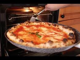 How To Make Italian Pizza At Home Pizza Napoletana Nel Forno Di Casa Ug