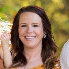 Kendra Burke's Instagram, Twitter & Facebook