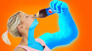 So spielen sie streiche wie zahnpasta an türklinke um die streiche auszuführen ist es sinnvoll zu warten, bis es dunkel ist. 35 Hacks Und Streiche Fur Zuhause Diy Spass Streiche Youtube