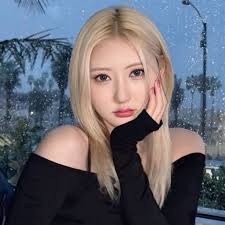 This mini 2nd album [WE GO UP] activity will be conducted in a SIX-PERSON  system, excluding RAMI. YG said that Rami is going to take a break, saying,  "As this is a