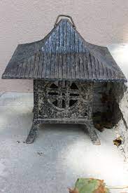 Outstanding Antique Japanese Cast Iron Tea Garden Lantern Toro Showa Period 1920s 50 Off 150 00 Via Et Japanese Lanterns Iron Lanterns Garden Lanterns