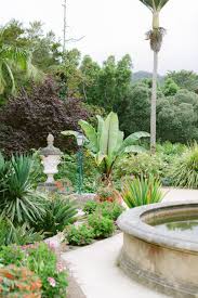 Destination Wedding At Monserrate Palace In Sintra Portugal In 2020 Portugal Wedding Destination Wedding Photographer Palace Garden