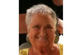 Laura Fetters's Instagram, Twitter & Facebook