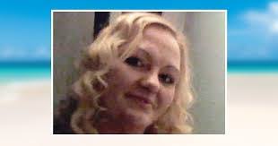 Robyn Stanley's Instagram, Twitter & Facebook