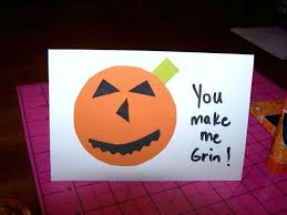 Choose from a witch, frankenstein, pumpkin or vampire! Diy Halloween Card For Kids That S Crafty