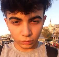 Ceren Yaldiz Kursat Juan Cemre Solmaz Berke Juan Yaren Alaca Ayhan Ju Mizah Mizah Amreading Books Wattpad Unlu Fotograflari Mizah Fenomenler