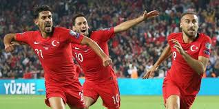 Suivez toute l'actualité de turquie sur paris match ! Match Turquie Albanie L Uefa Va Examiner Le Salut Militaire Des Joueurs Turcs