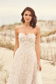 Check spelling or type a new query. Brautkleid A Linie Schulterfrei