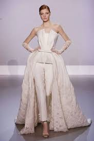 25 Unconventional Bridal Pants Suits For The Modern Bride Praise Wedding Wedding Pantsuit Wedding Pants Bridal Pants