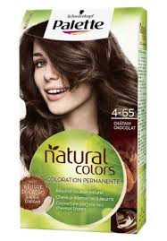 Comme pour les «filles de printemps» avec le type de peau claire avec un blond doré naturel ou les cheveux blond fraise, les teintes de cheveux de couleur chocolat ne sont pas leur meilleur choix. Passer Du Blond Au Brun C Est Possible