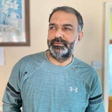 Thomas Rew has set a new record for the fastest century for England  Under-19s 🏴󠁧󠁢󠁥󠁮󠁧󠁿 And he's got the Jos Buttler seal of approval ✓  #WeAreSomerset