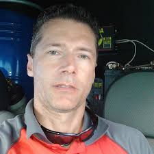 Santa fé 2015 começou a acender a luz de tração sozinha no painel. Já  aconteceu com alguém? Sabem o que pode ser?