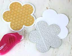 This round card is achieved simply by drawing around a plate from my kitchen cupboard. How To Make Flower Shaped Cards
