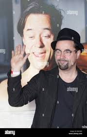 Attore Jan Josef Liefers arriva per la premiere del loro film 'Mann tut era  Mann kann' a Potsdamer Platz a Berlino, Germania, 09 ottobre 2012. Foto:  Joerg Carstensen Foto stock