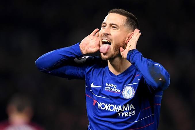 Eden Hazard marcando gol pelo Chelsea