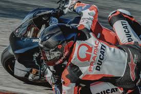 Jorge martin dari pramac ducati berhasil meraih pole position… diikuti oleh francesco bagnaia dan juga fabio quartararo yang saat ini masih menduduki puncak klasemen motogp 2021… Bradl To Get First Motogp Ride Of 2021 Vinales Zarco Will Be On Road Bikes