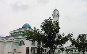 Mini market, playground, jogging track. Alamat Masjid Al Firdaus Taman Pasir Putih Pasir Gudang