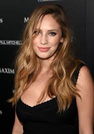 Dylan Penn Pictures (179 Images)