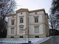 Die stadt herford kann sich glücklich schätzen, über einen derartigen bau der moderne zu verfügen. Category Daniel Poppelmann Haus Wikimedia Commons