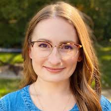 Anna Korol's Instagram, Twitter & Facebook