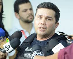 Vacinas domingo e à noite, para agilizar, sob comando de ex-superintendente  da PF